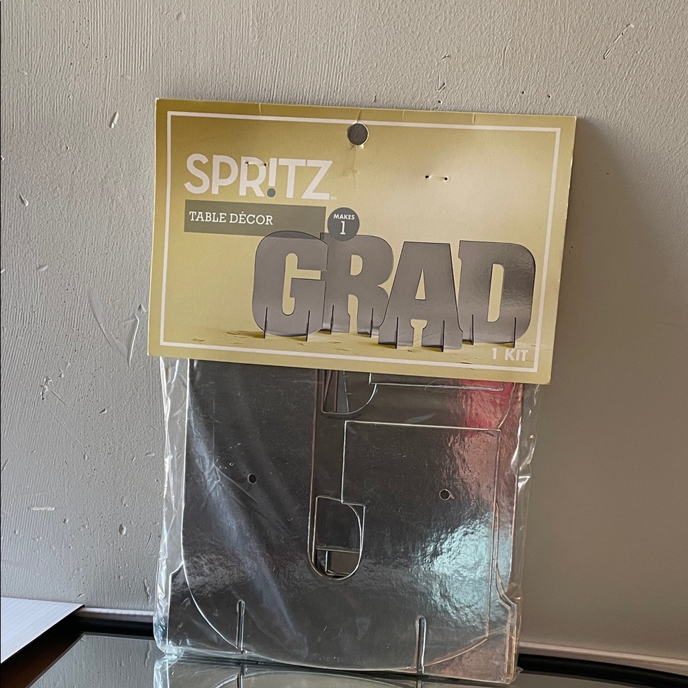 Spritz Silver Graduation Table Decor Kit